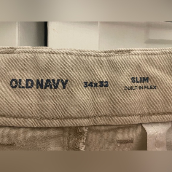 Old Navy flat front chinos - Picture 2 of 2